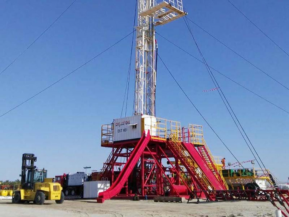 Truck or trailer mounted drilling rigs Truck or trailer mounted drilling rigs